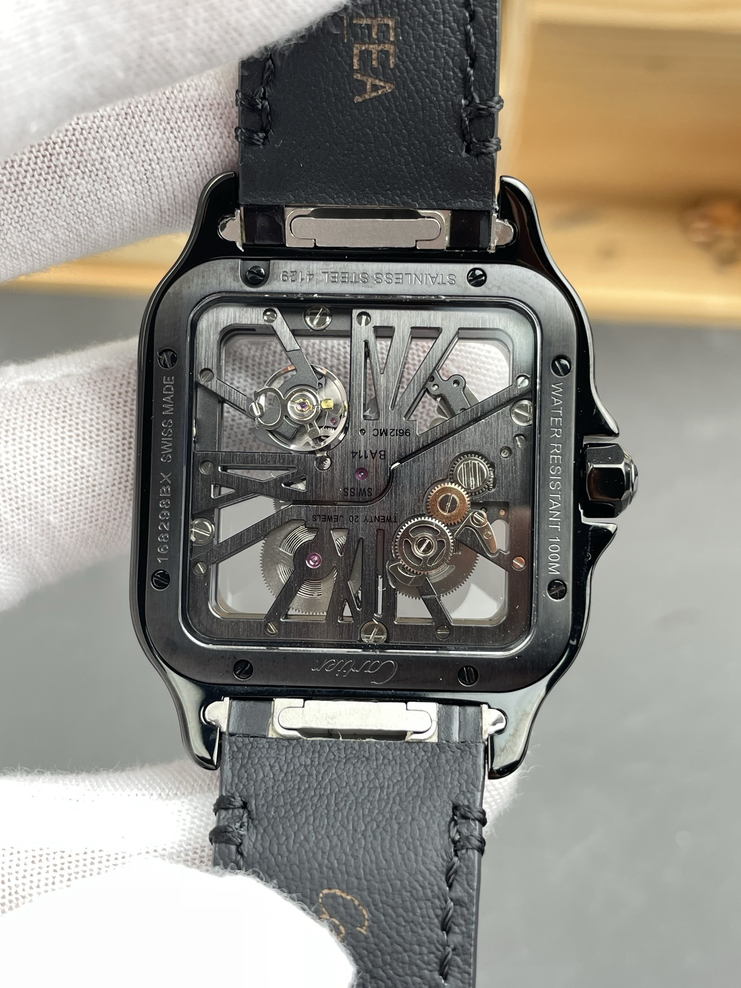 Santos Skeleton Carbon Coated Black Case