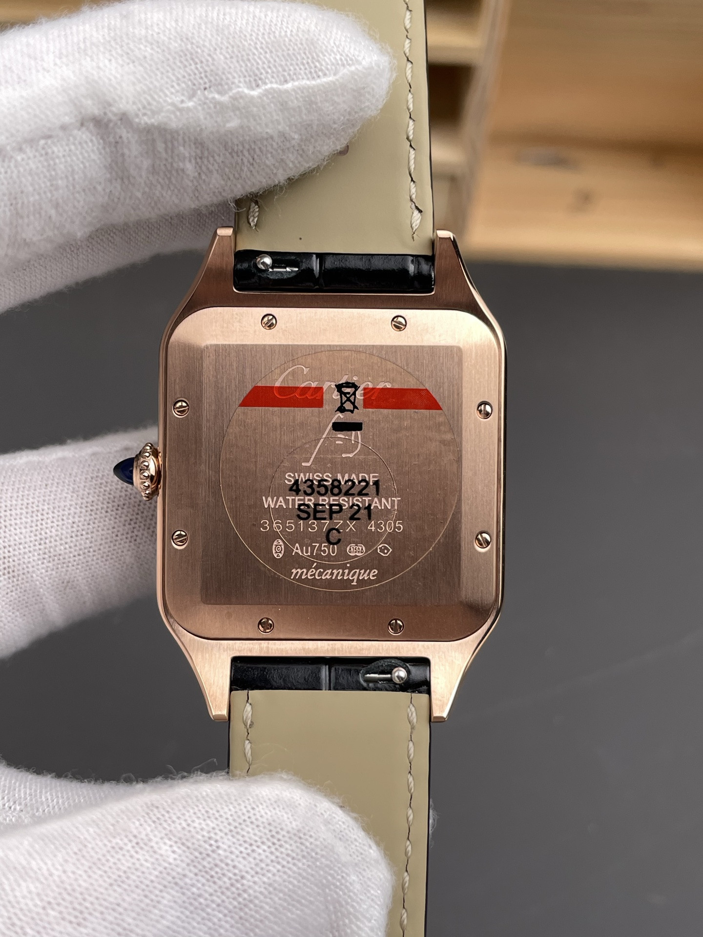 Large Santos-Dumont Rose Gold White Dial