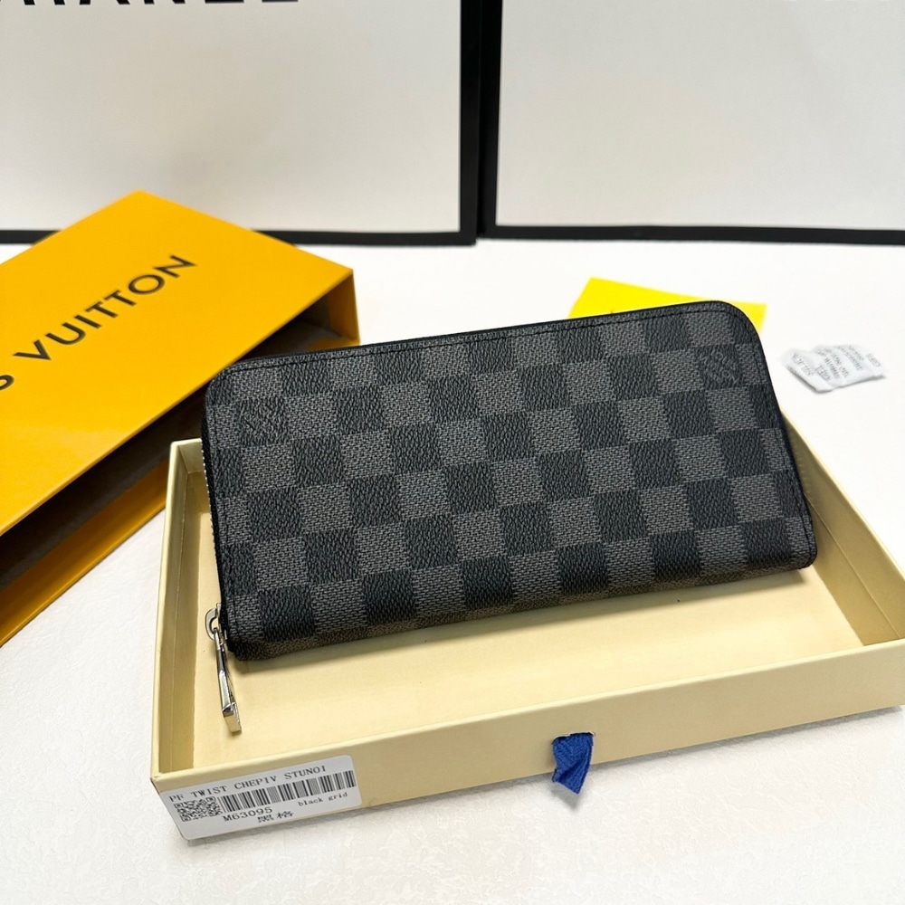 Louis Vuitton Zippy Wallet Damier Canvas Black 20Cm N00056