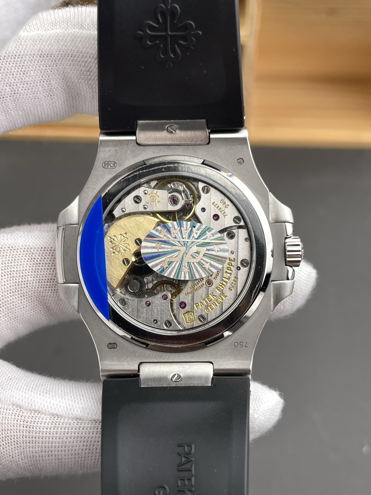 Nautilus 5712 Grey Dial