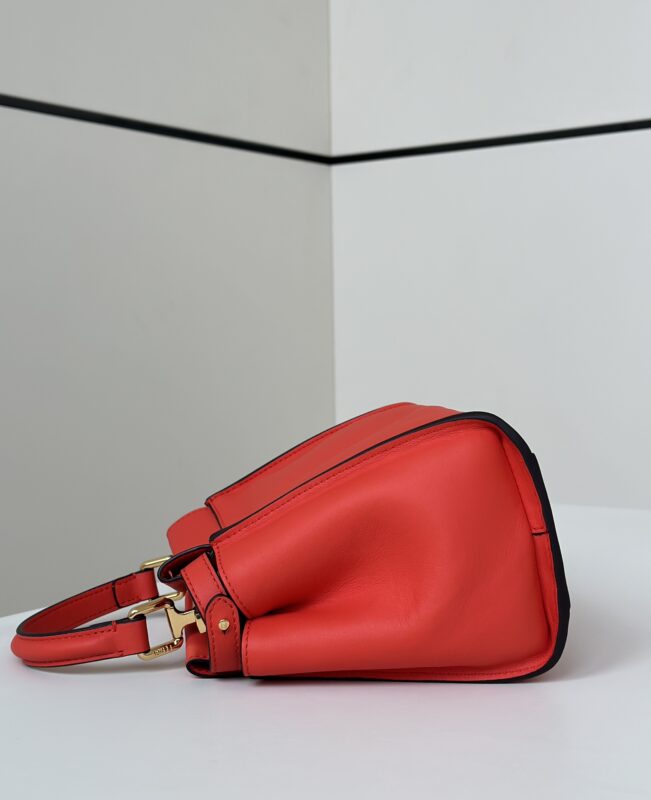 Replica Fendi Peekaboo Medium Red