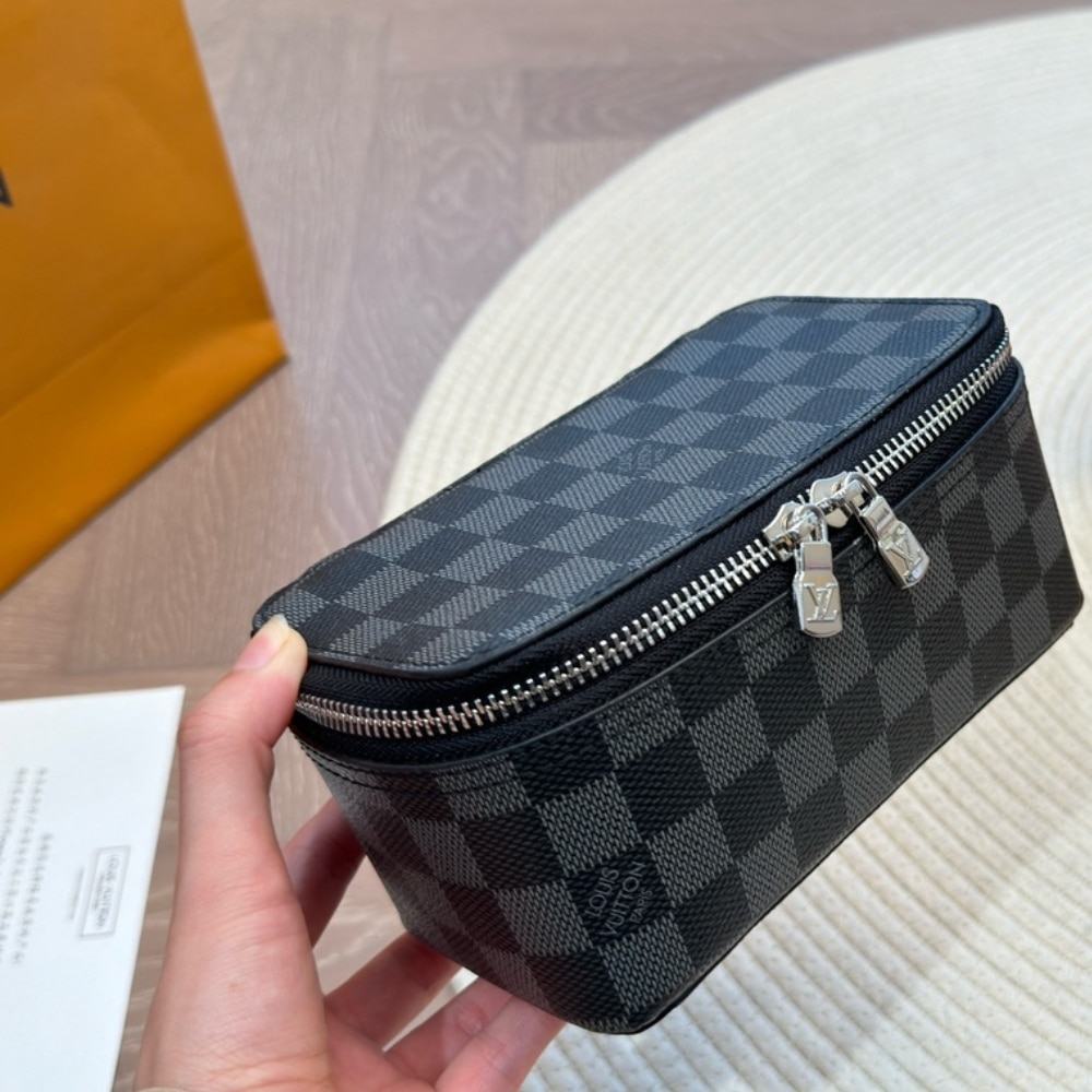 Louis Vuitton Toilet Pouch Damier Grey 23Cm