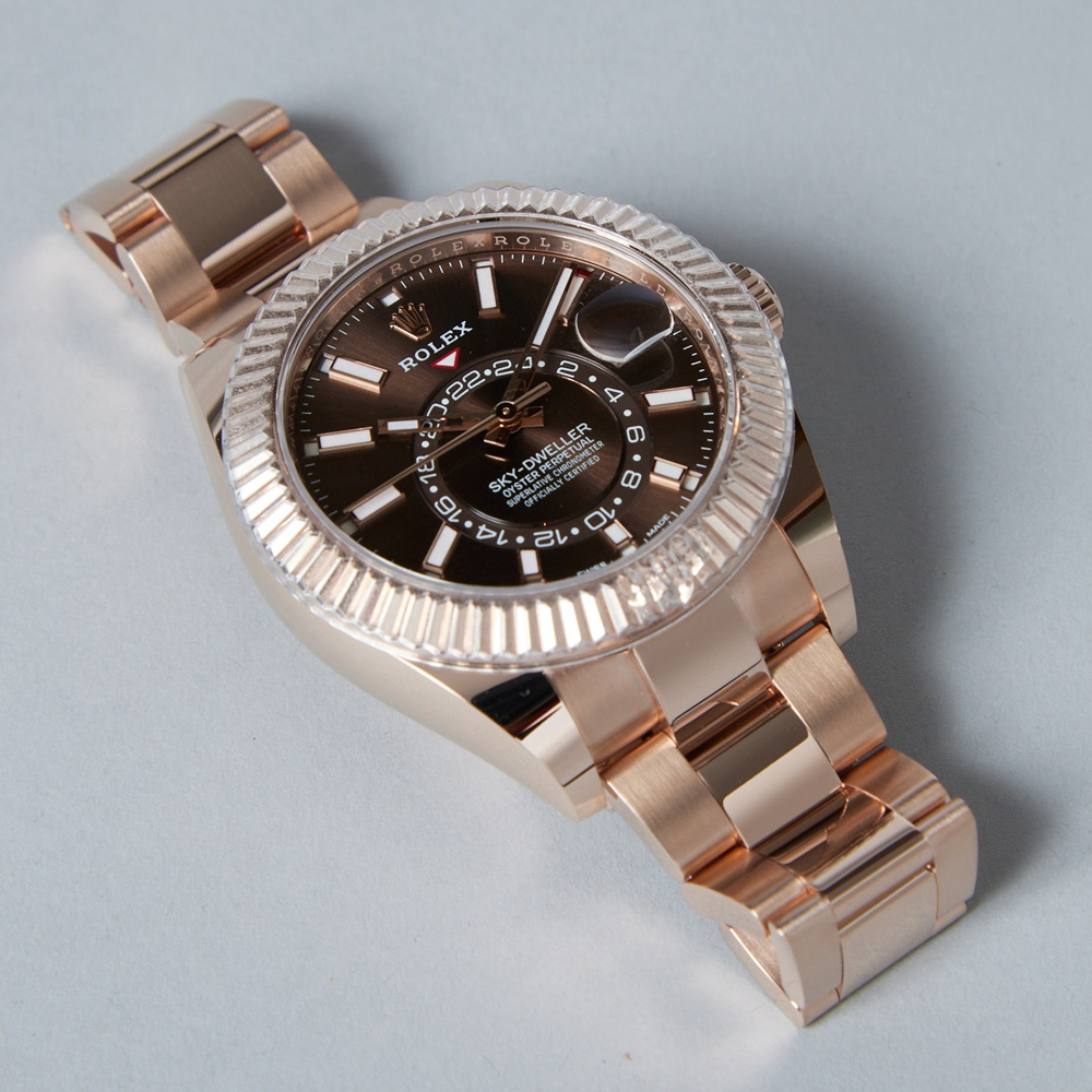 2025 NEW Rolex Sky-Dweller Oyster, 42 mm, yellow gold M336938-0008