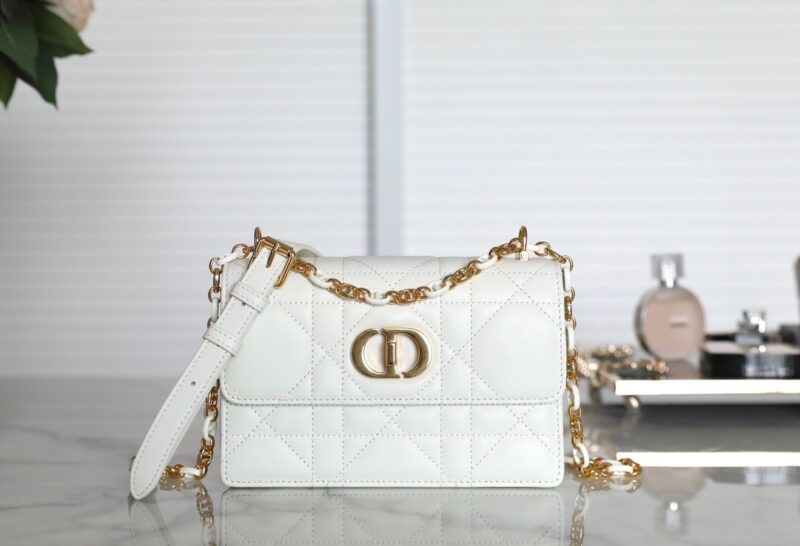 Replica Dior Miss Caro White
