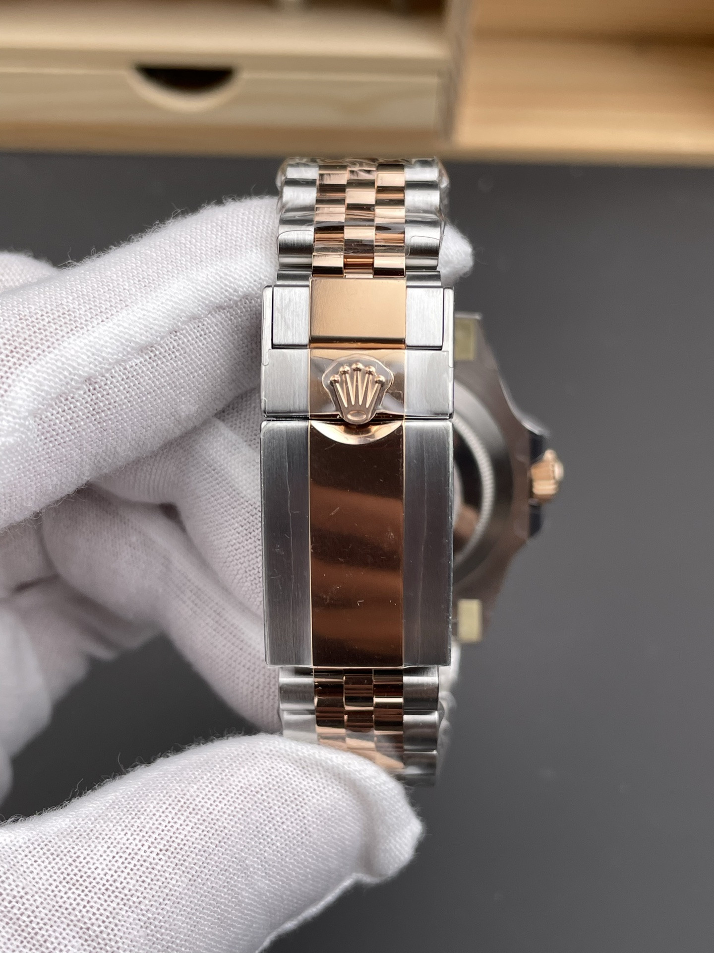 Two-Tone Rose Gold GMT Rootbeer Bezel