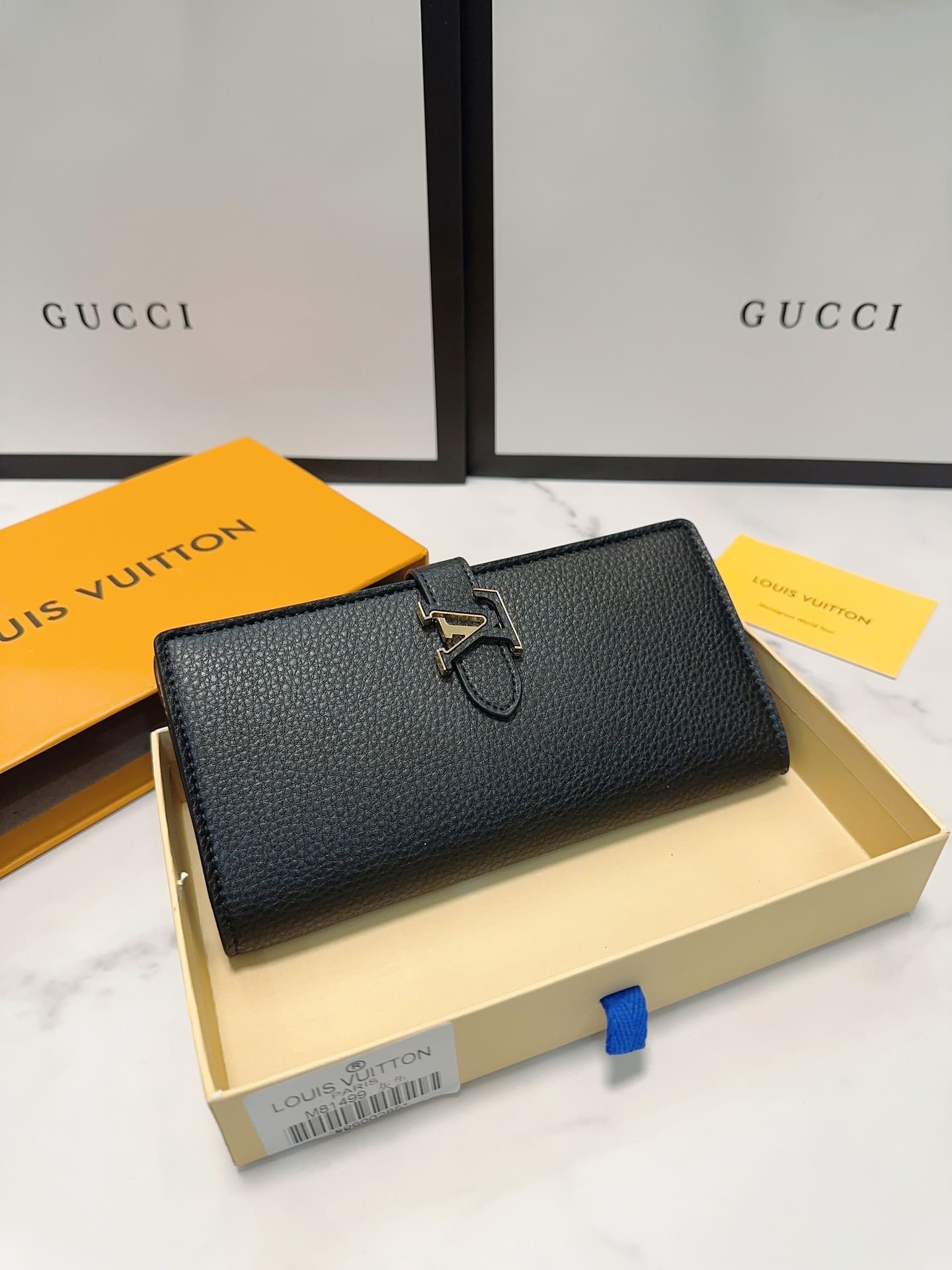 Louis Vuitton Lv Vertical Wallet Black 19cm M81330