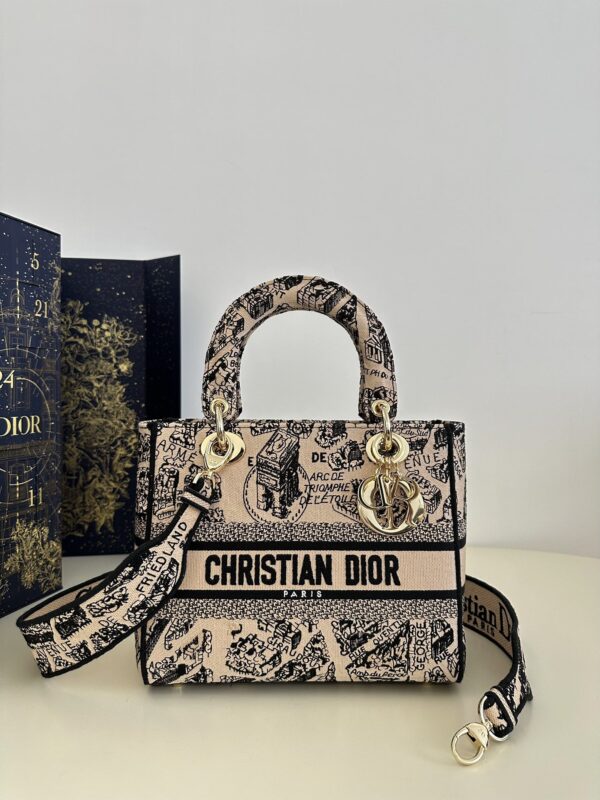 Replica Lady Dior D – Lite Beige Paris