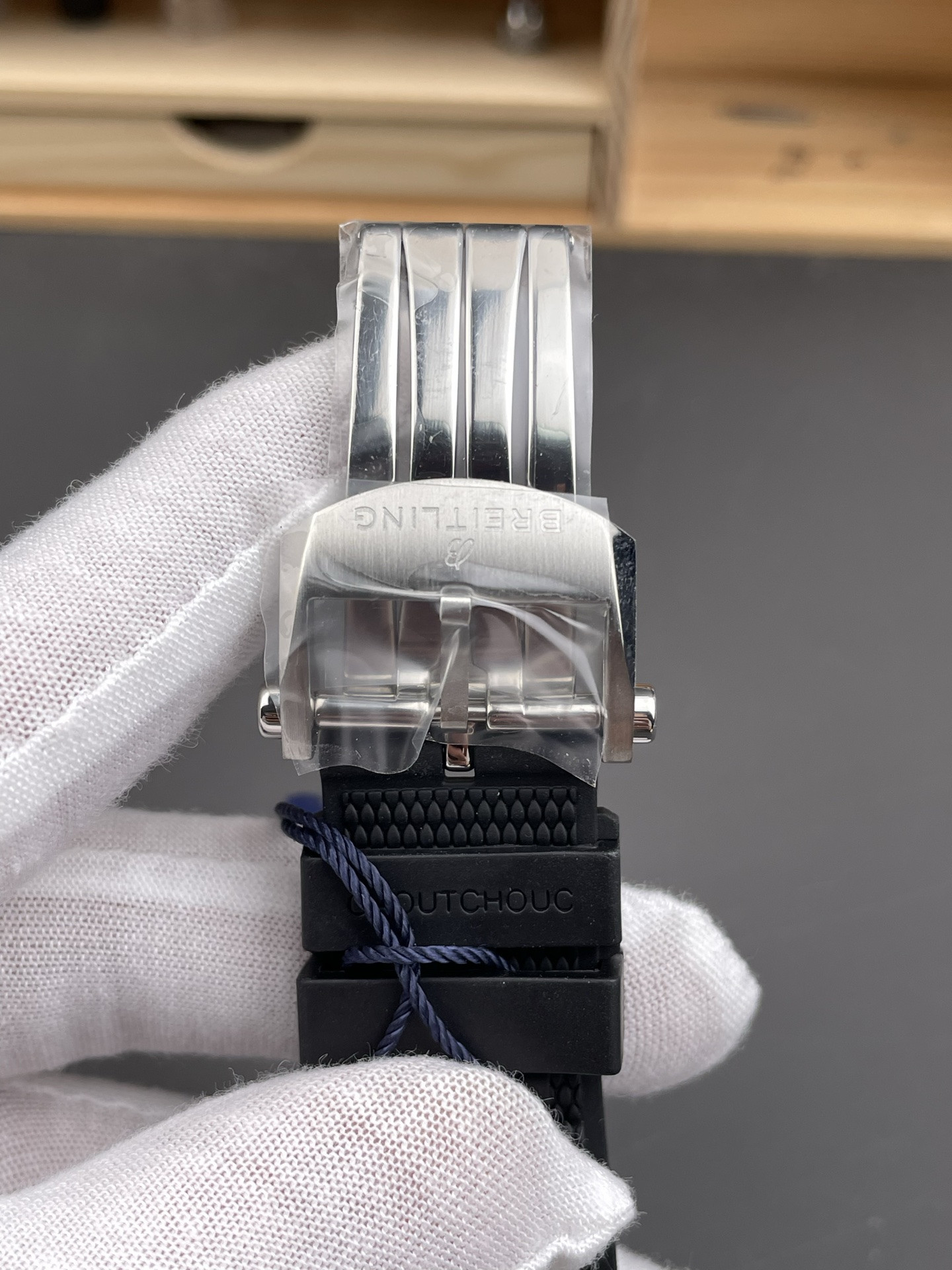 Chronomat B01 Two-tone Rose Gold Grey Dial Rubber Strap
