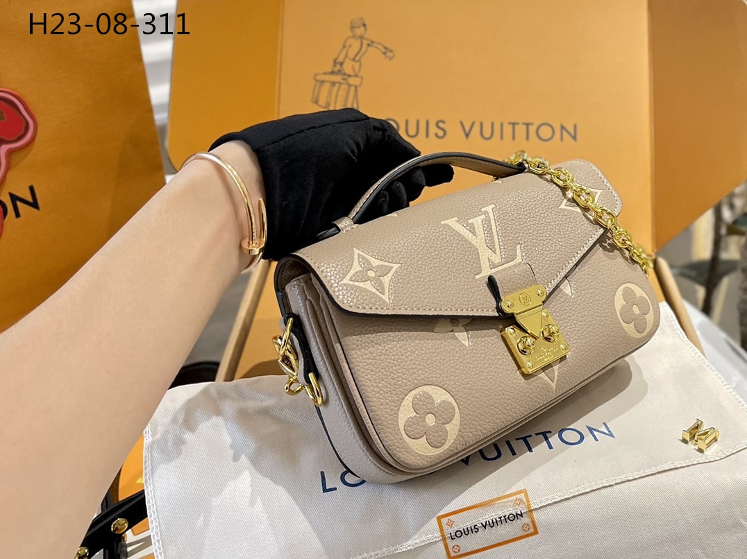 Louis Vuitton Pochette Métis East West Bag Gray Cream 21Cm M23081