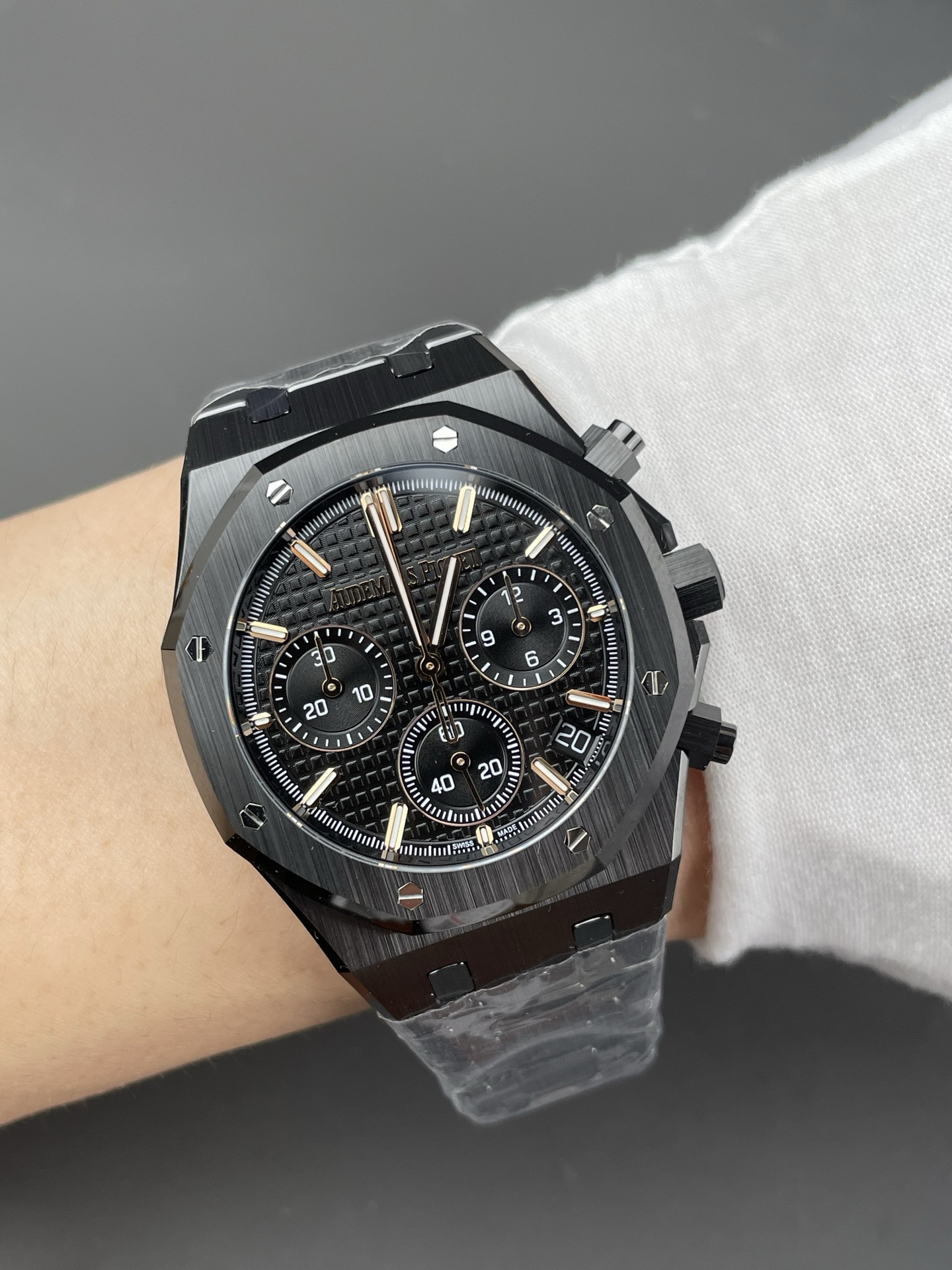 Royal Oak 26240 Black Ceramic ZF Factory