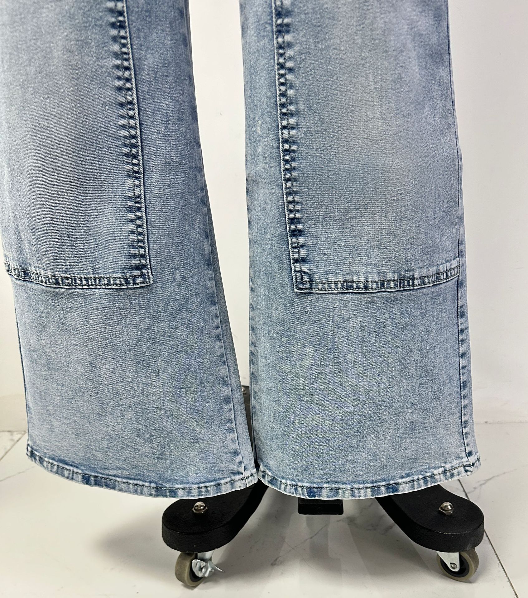 Women washed denim wide-leg Pant