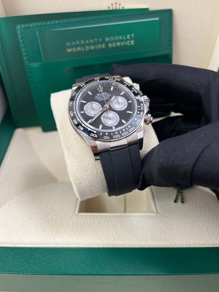 2023 New Rolex Cosmograph Daytona Oyster, 40 mm, White Gold m126519ln-0002