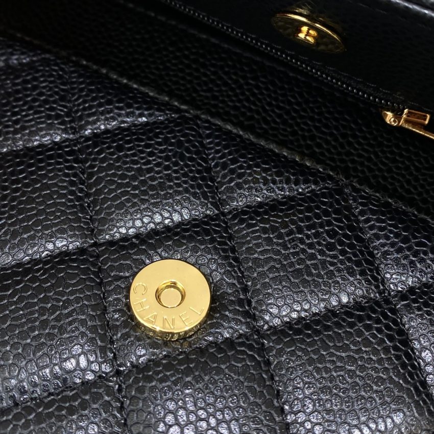 CHANEL Woc Wallet on Chain