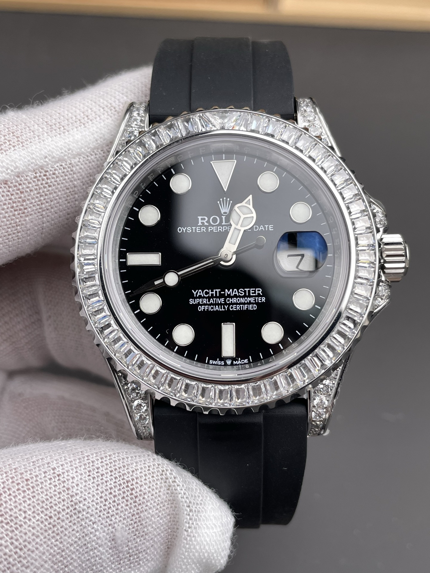 Full Diamond Bezel White Gold Yacht-Master
