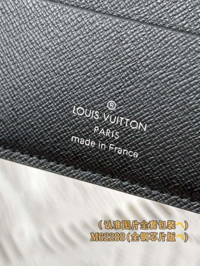 Louis Vuitton Marco Wallet Black