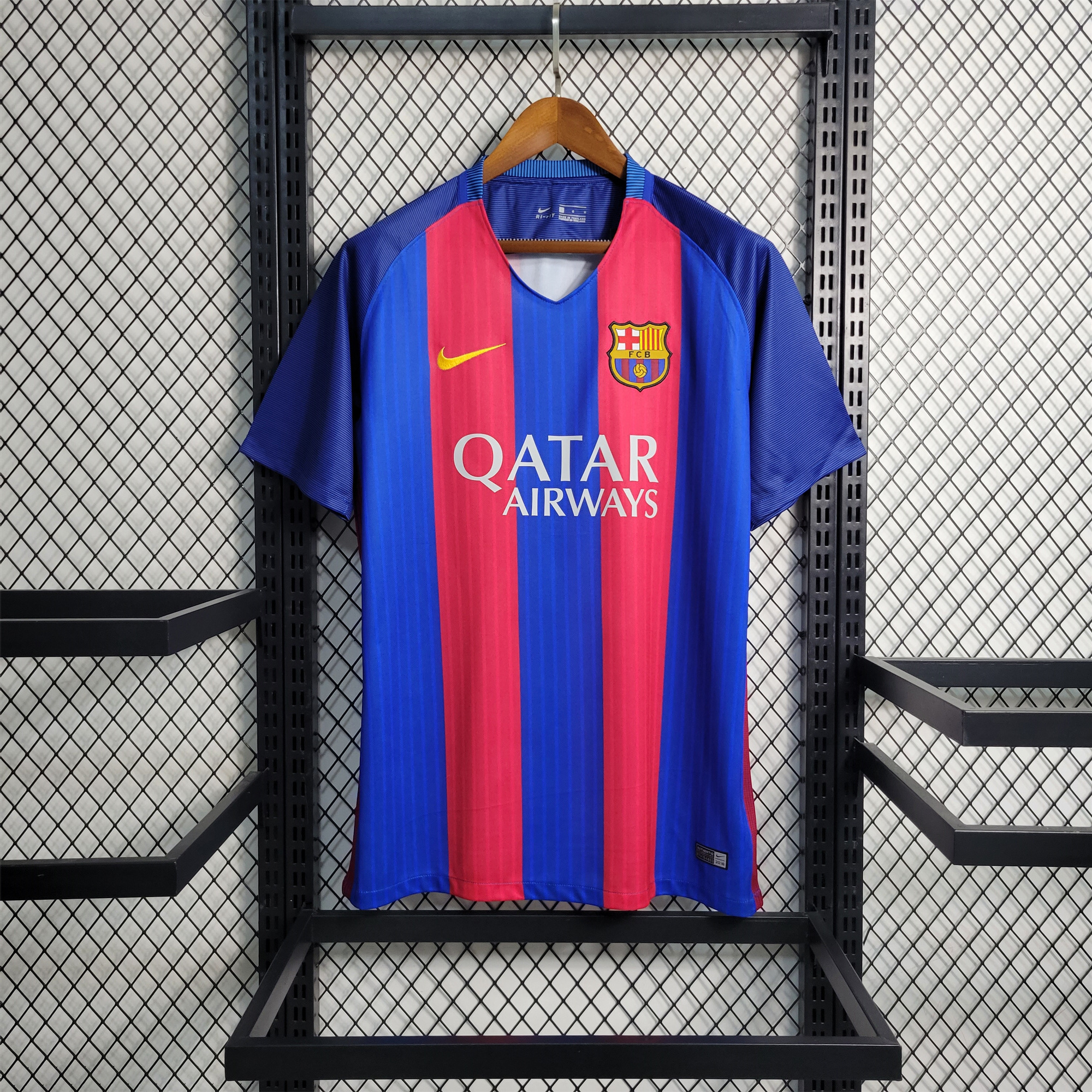 Retro Barcelona 16-17 Home Stadium Jersey