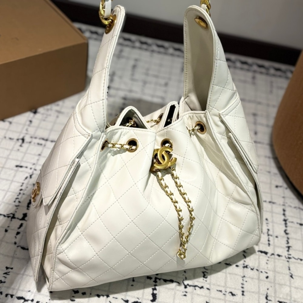 Chanel 25 Medium Handbag Shiny And Gold Tone Metal White 34cm AS5293 B20304 10601