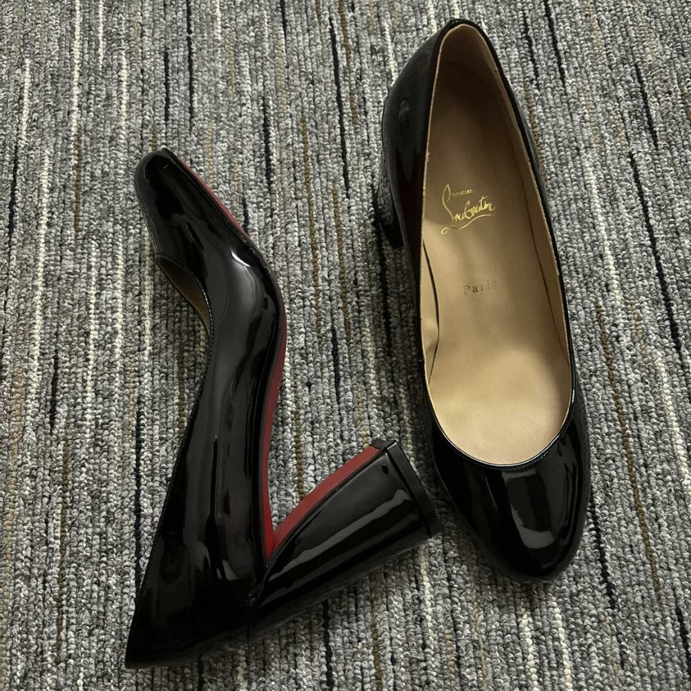 Christian Louboutin Miss Sab Pumps Patent Leather Black 3210568BK01