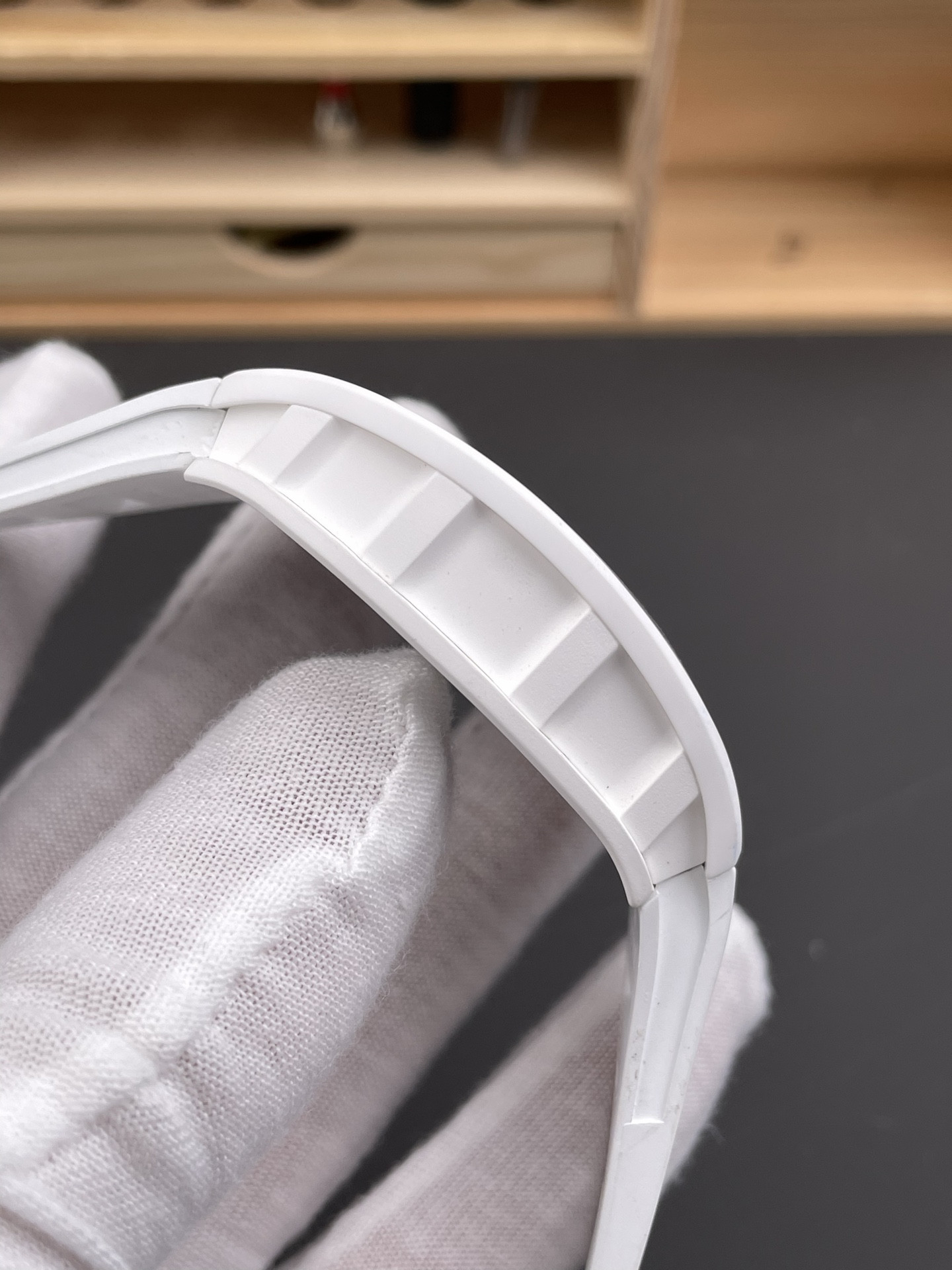 RM055 White Ceramic
