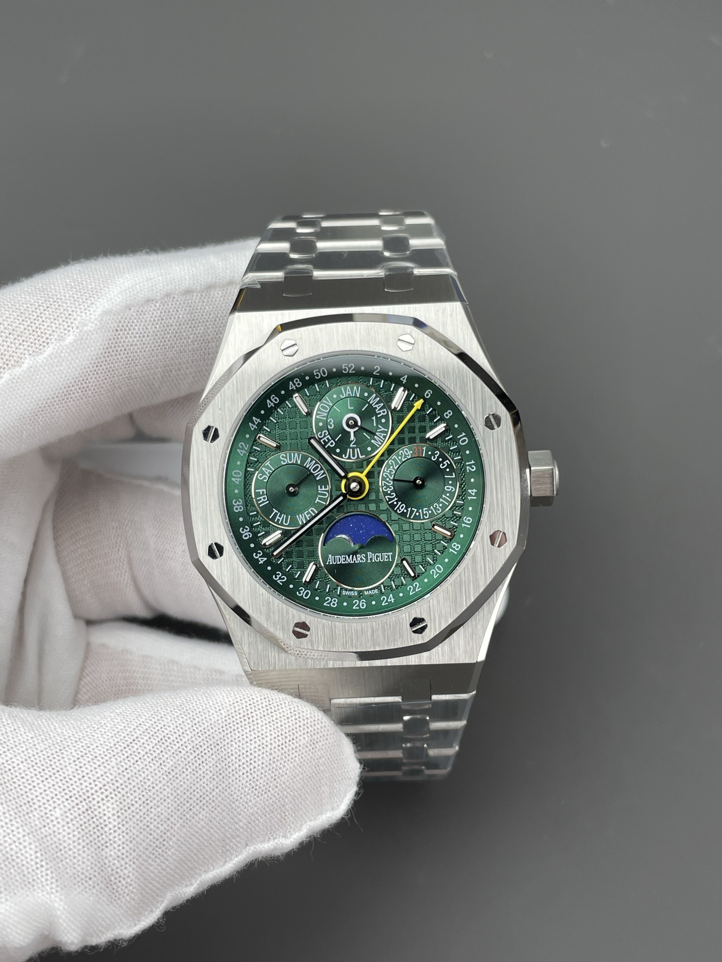 Royal Oak 26574 Green Dial Multi-function BBS Factory