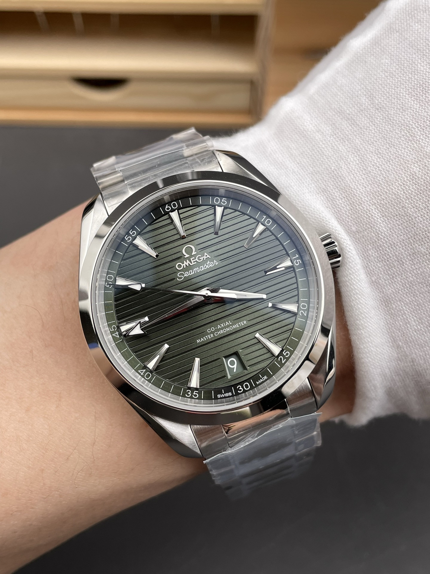 Seamaster 150, Teak Green Dial
