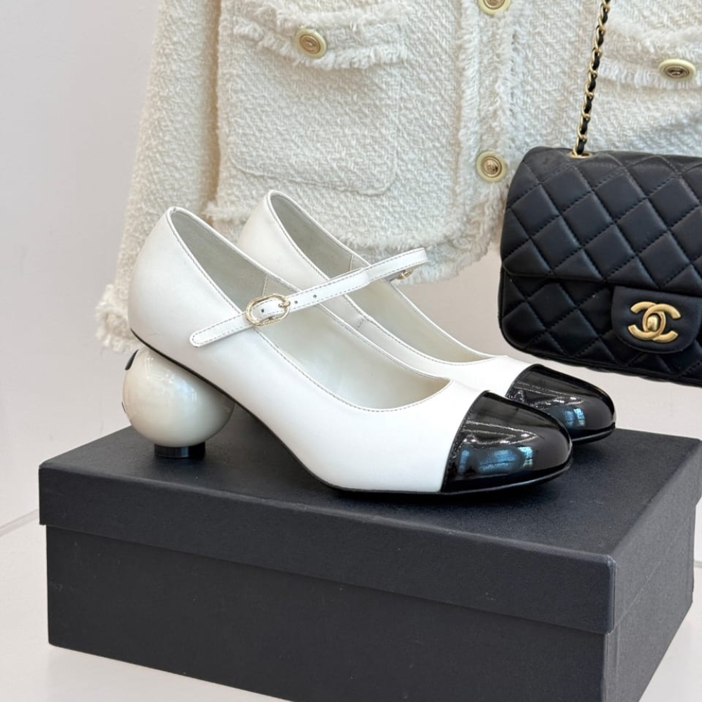Chanel Mary Janes Patent And Imitation Pearls White Black G46775 B22202 U4186