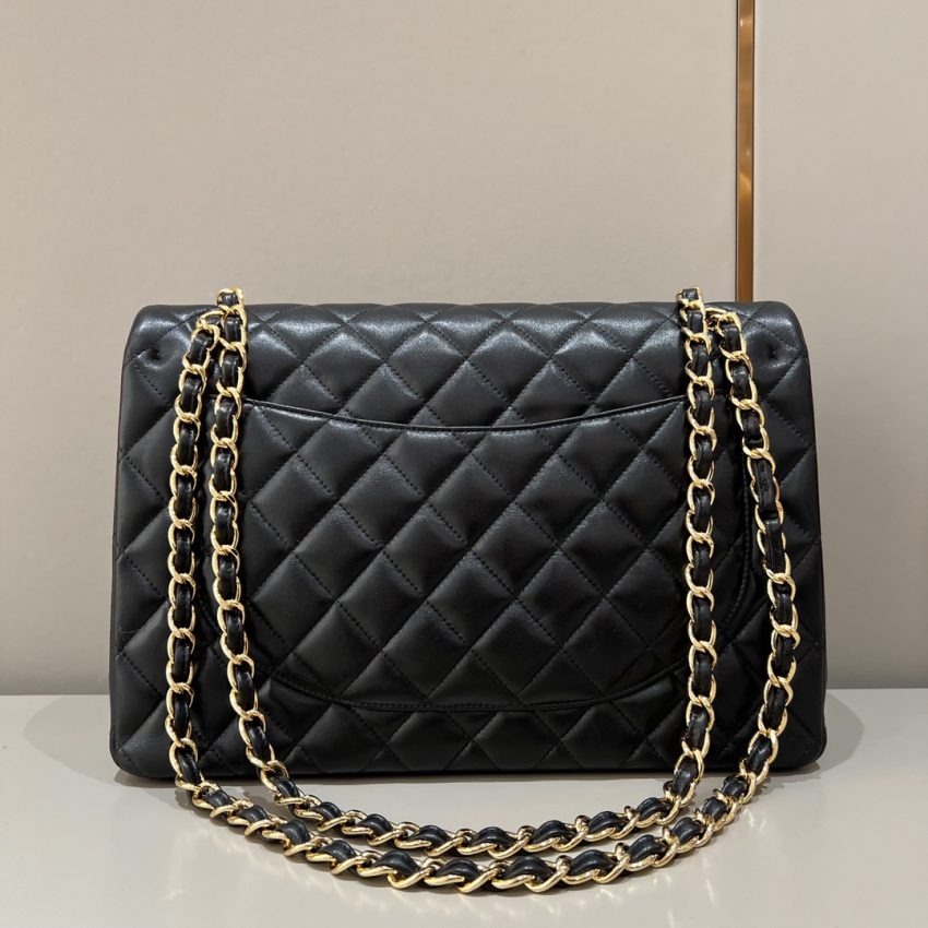 CHANEL Classic Flap 33cm Maxi