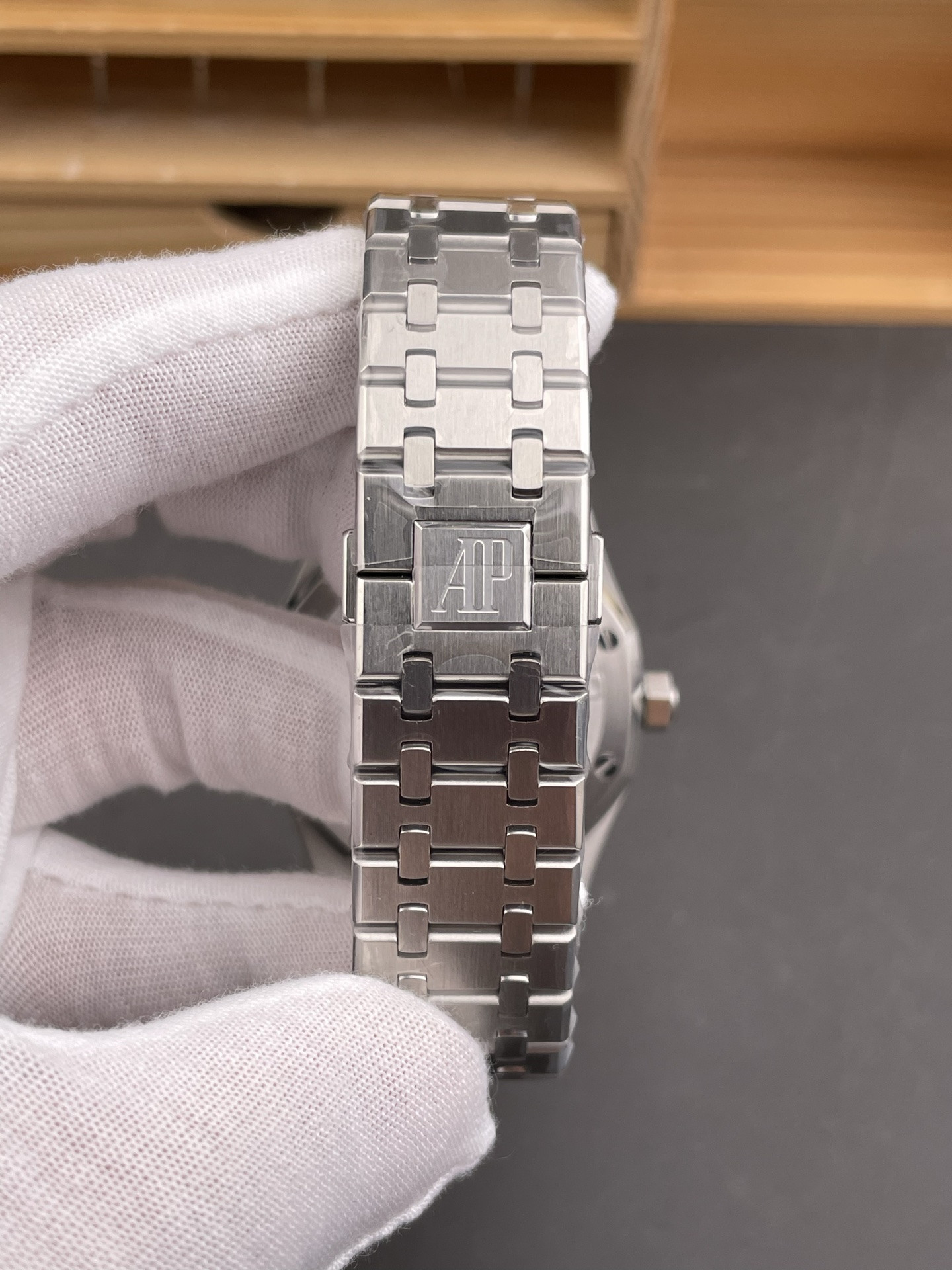 Royal Oak 26574 Blue Dial