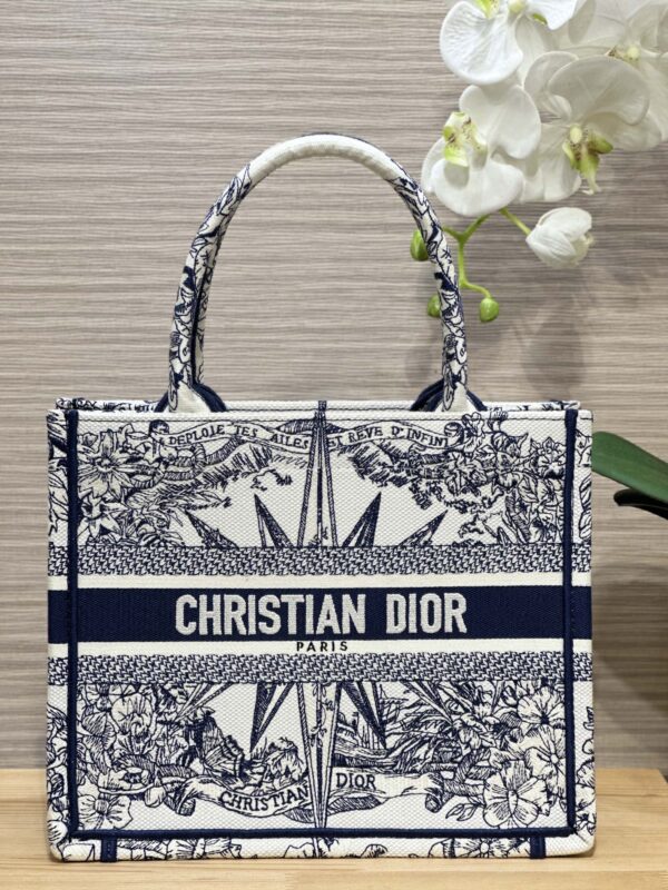 Replica Dior Tote Book Infinite Dream