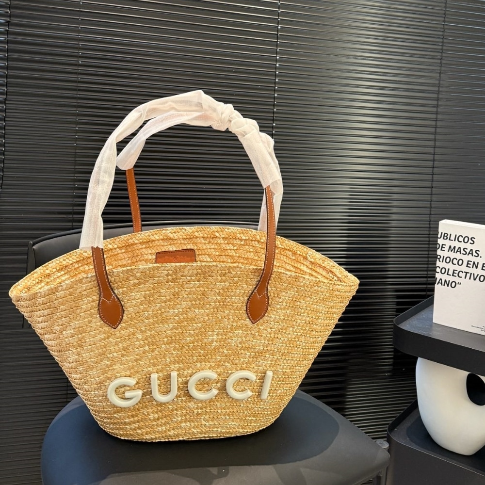 Gucci Medium Straw Tote With Patch Natural 27Cm ‎779530 9AAE9 9541