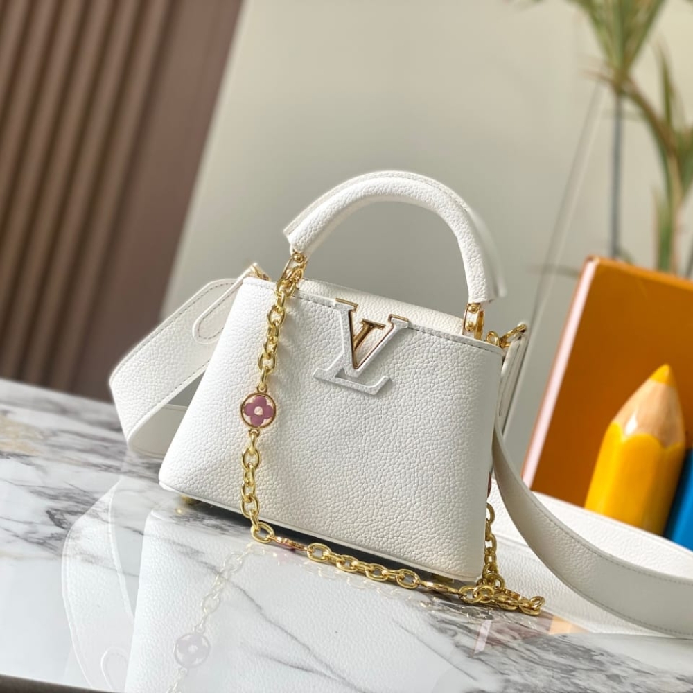 Louis Vuitton Capucines Mini White 21Cm M23718