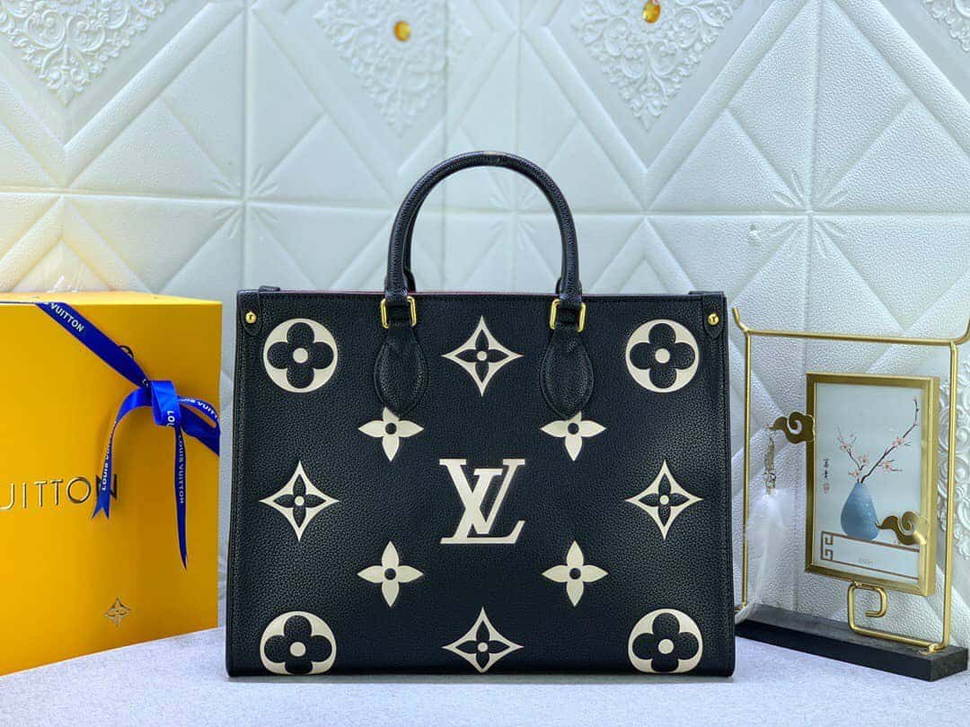 Louis Vuitton Onthego MM Monogram Black Beige 35Cm M45495