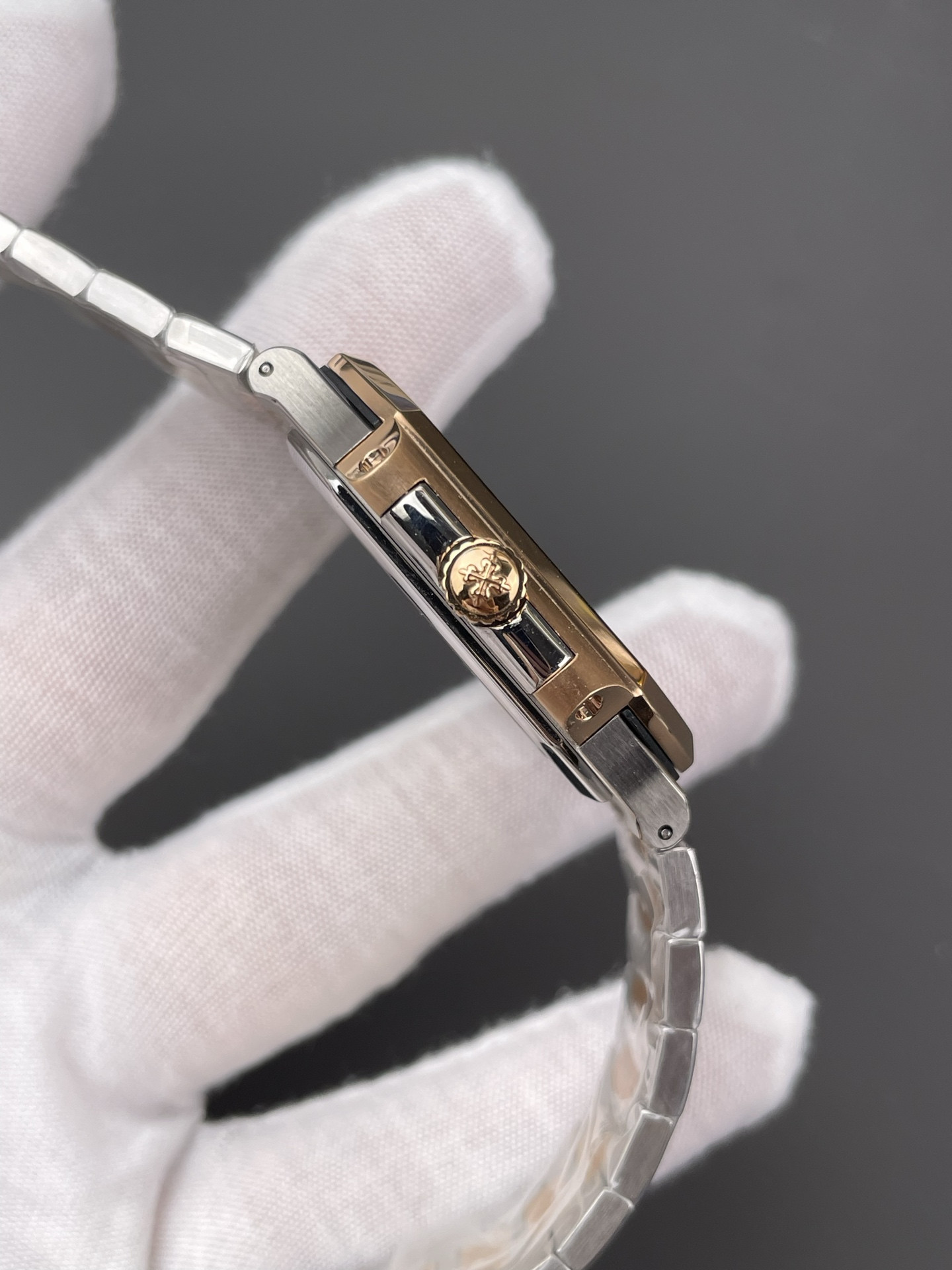 New Cubitus 5821 Rose Gold (Small TV)