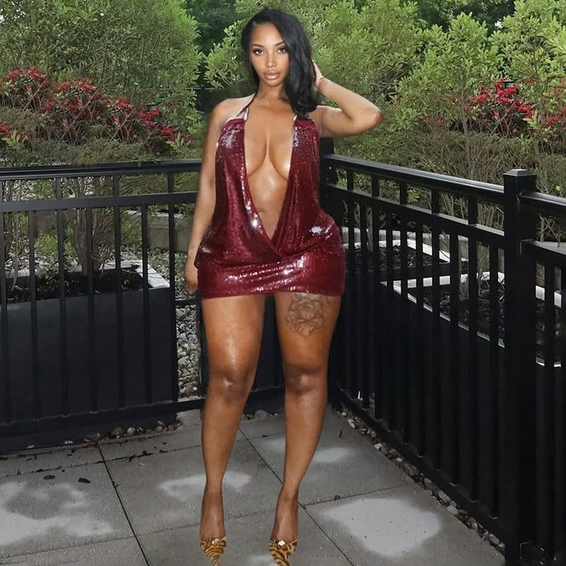 Women Spring Sexy V-Neck Sequined Hardware Buckle Neck Dress