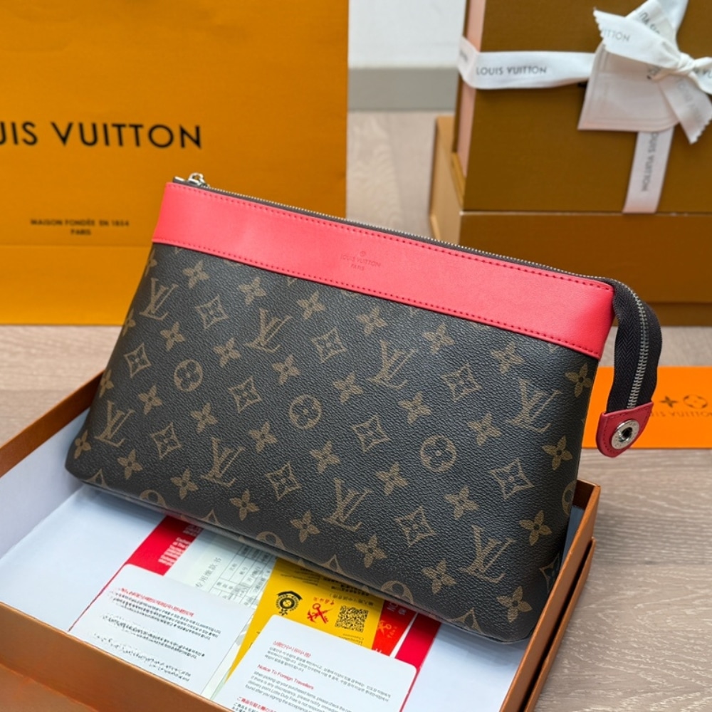 Louis Vuitton Pochette Voyage Souple Bag Pink 29Cm M13356