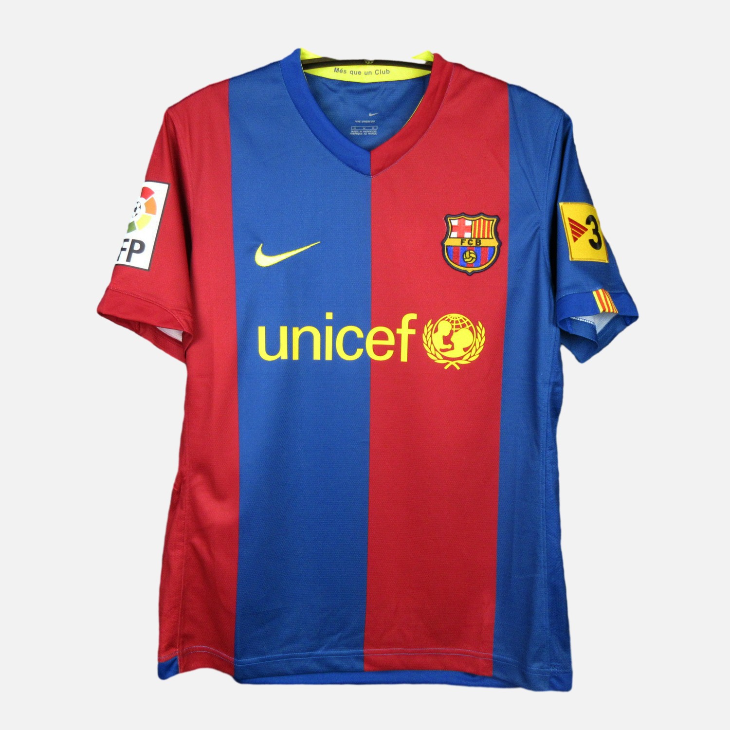 Retro Barcelona 06-07 Home Stadium Jersey