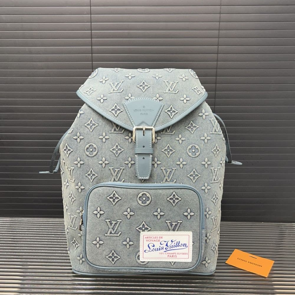 Louis Vuitton Montsouris Rucksack Monogram Wash Blue 32Cm