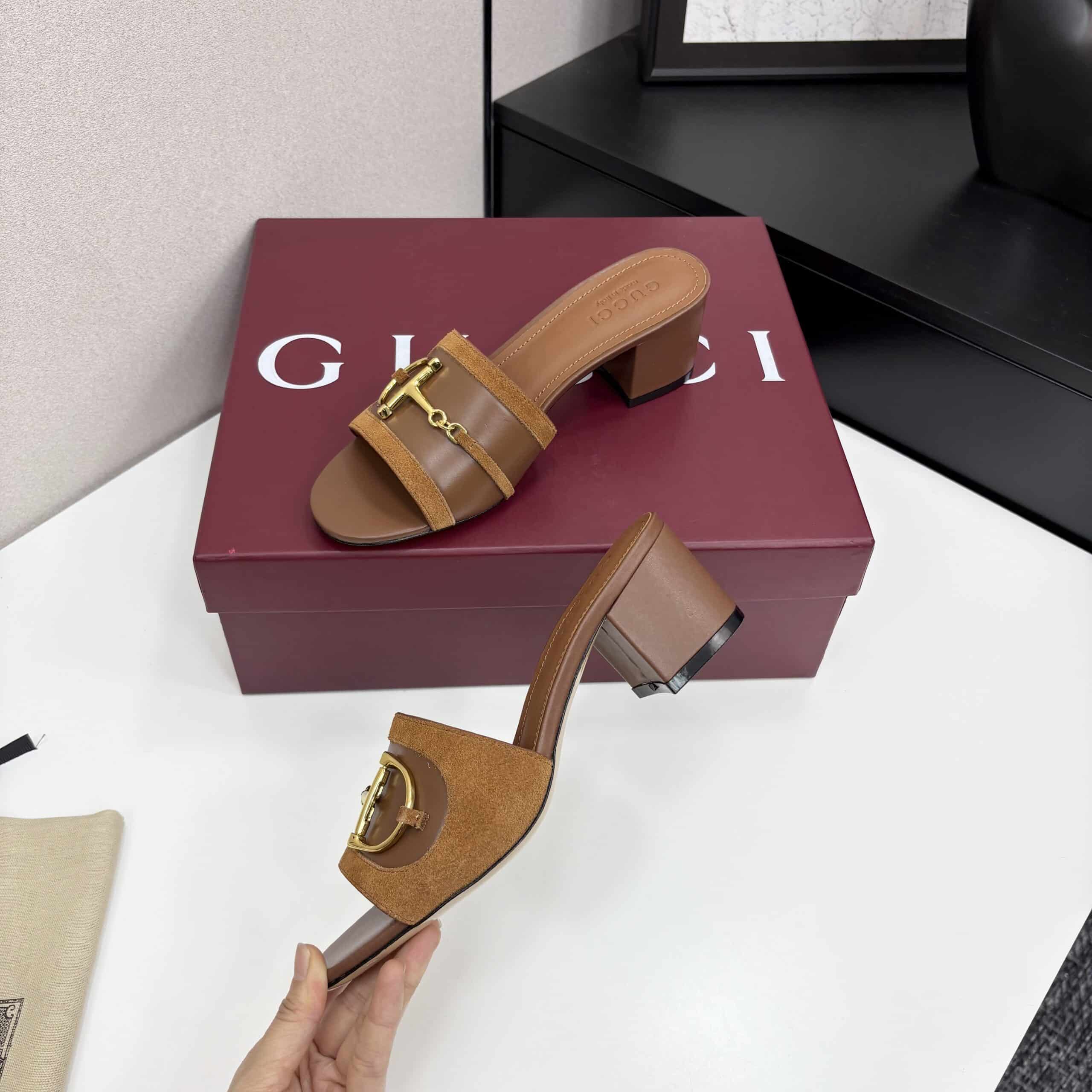 Gucci Women’s Slide Sandal With Horsebit Light Brown ‎834421 Aaexm 2718