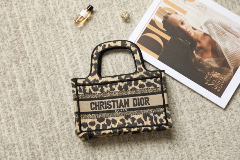 Replica Dior Tote Book Mini Leopard