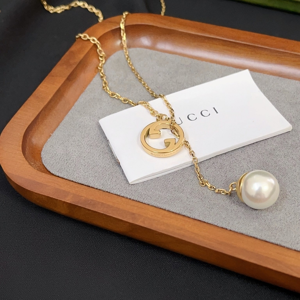 Gucci Blondie Pearl Drop Necklace Gold 774689 I4620 8078