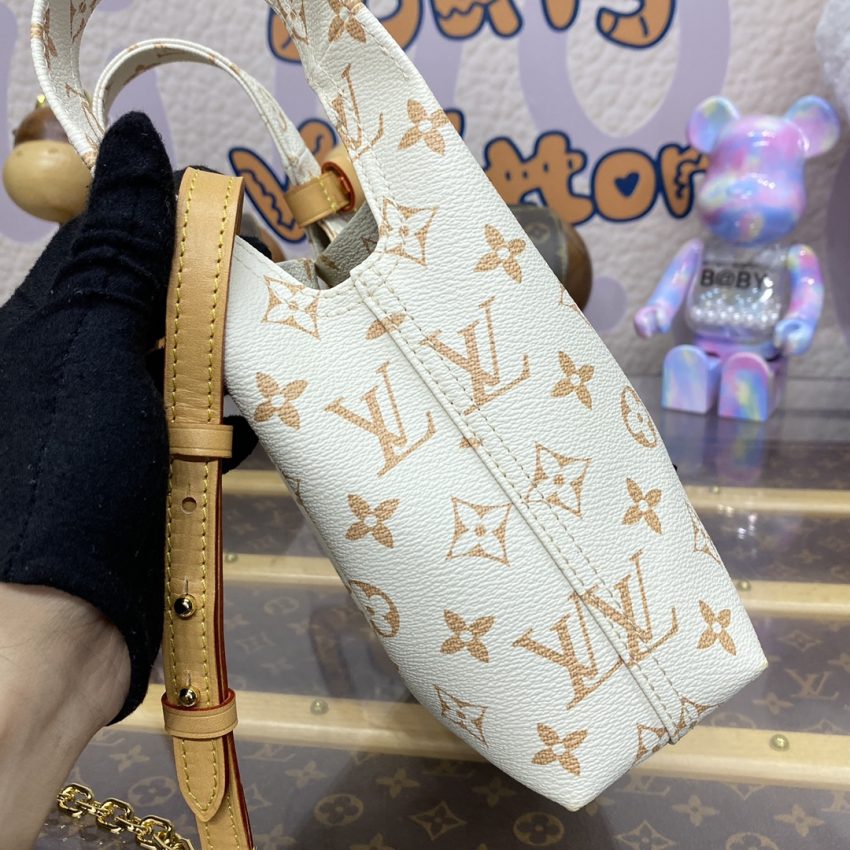 Replica Louis Vuitton Atlantis White