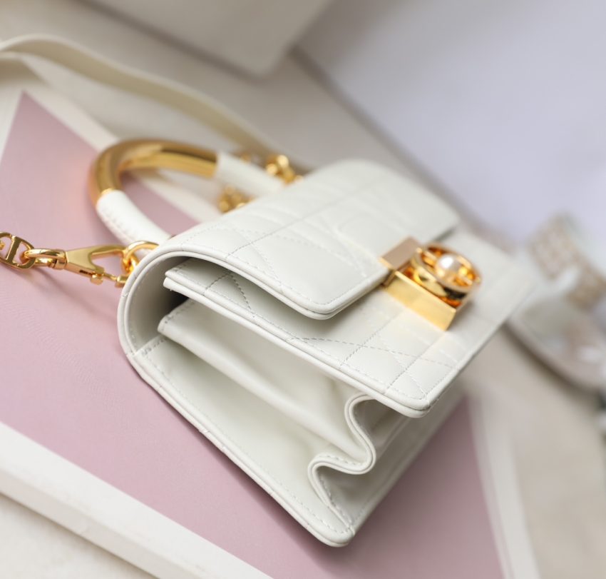 Dior Ange White