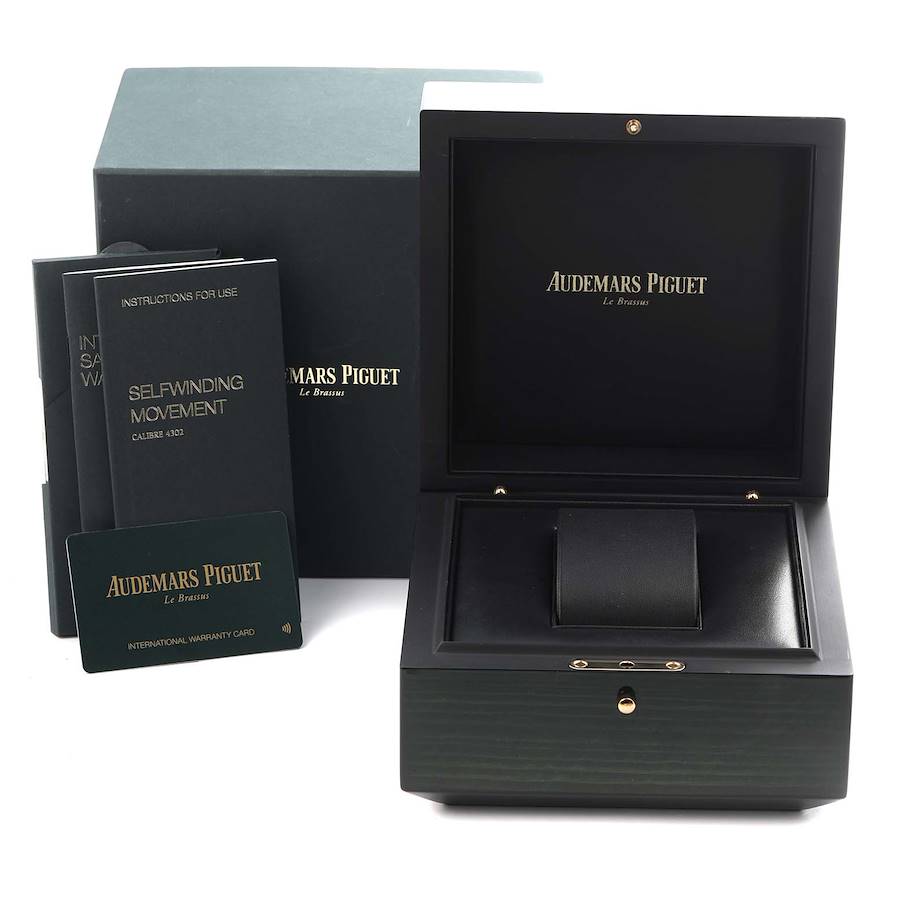 Audemars Piguet Royal Oak White Dial Steel Mens Watch 15500ST