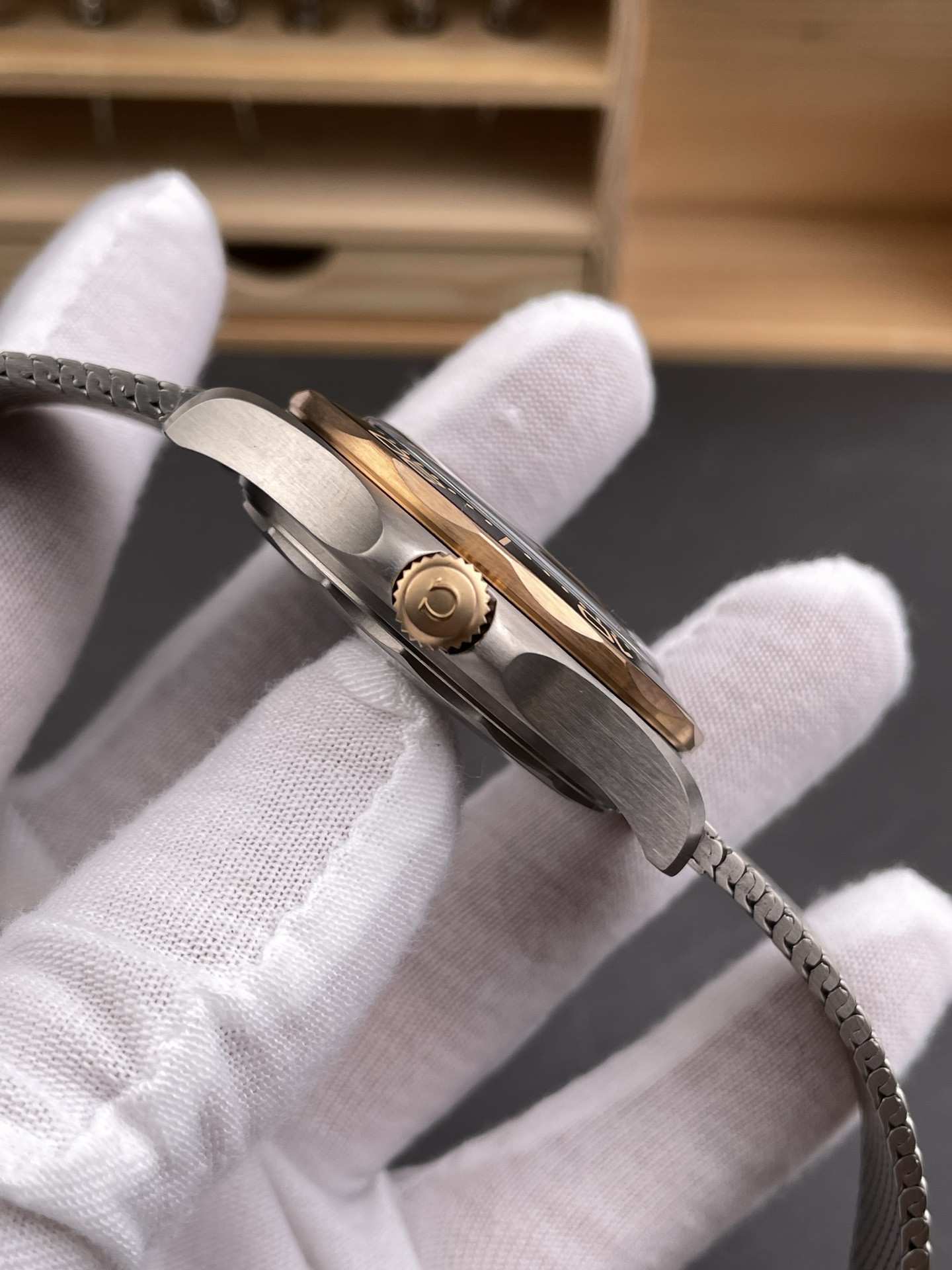 Seamaster 300 , No Time To Die 007 Bronze Gold Green Dial