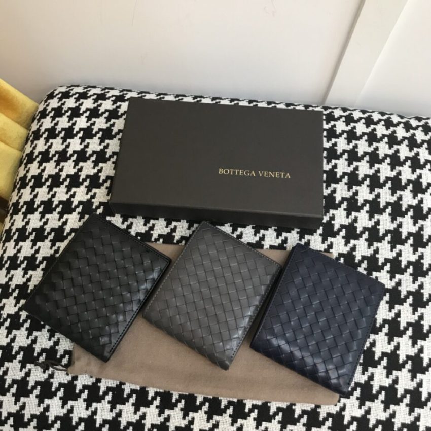 Bottega Veneta Intrecciato Bi-Fold Wallet Dupe