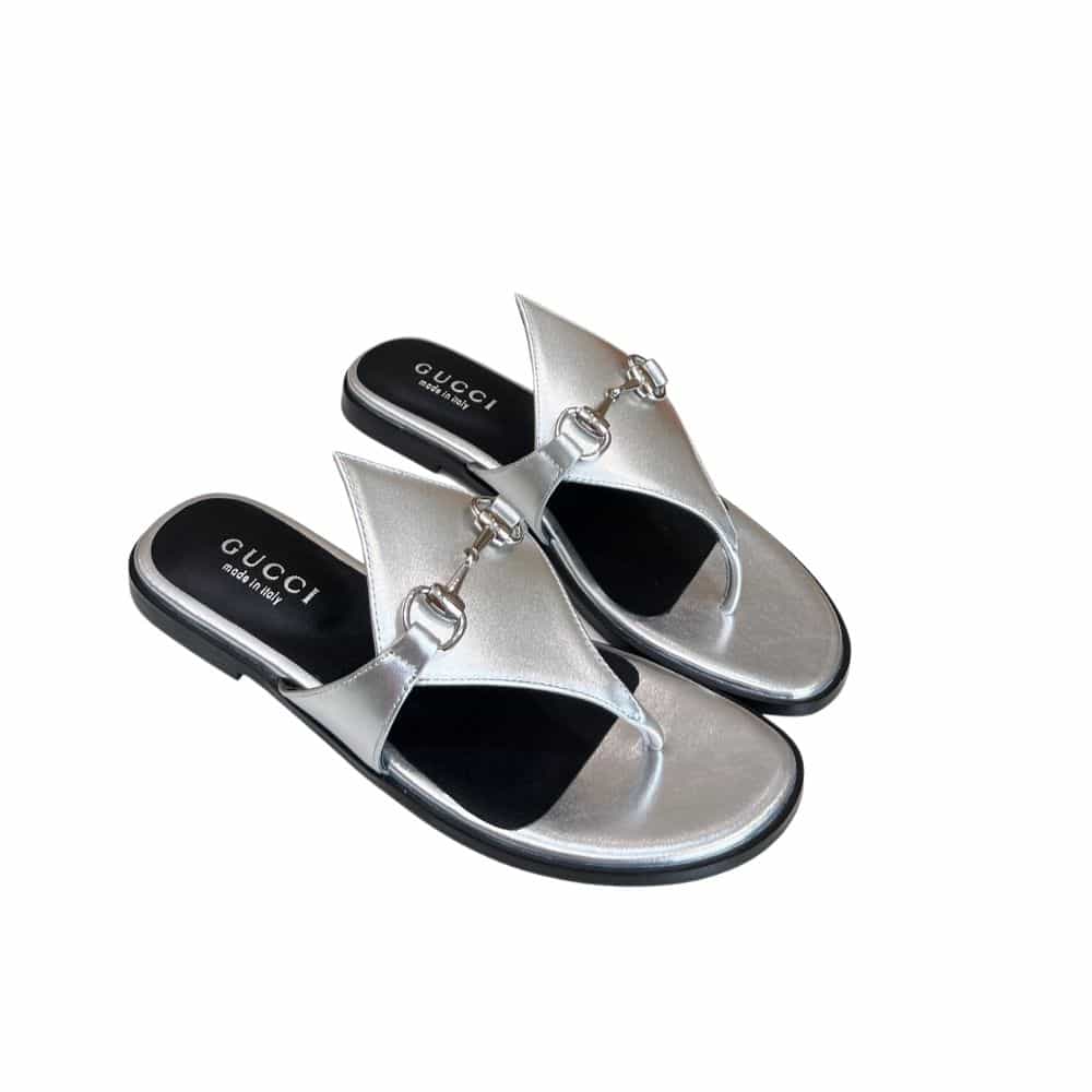 Gucci Women’S Thong Sandal With Horsebit Silver