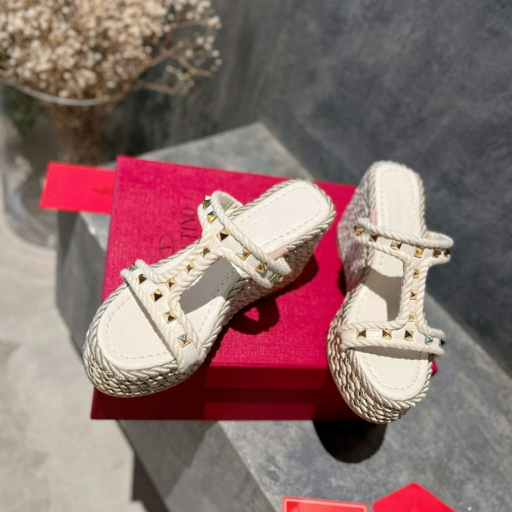 Valentino Rockstud Laminated Nappa Wedge Sandal Natural 4W2S0GI5DYM YBS
