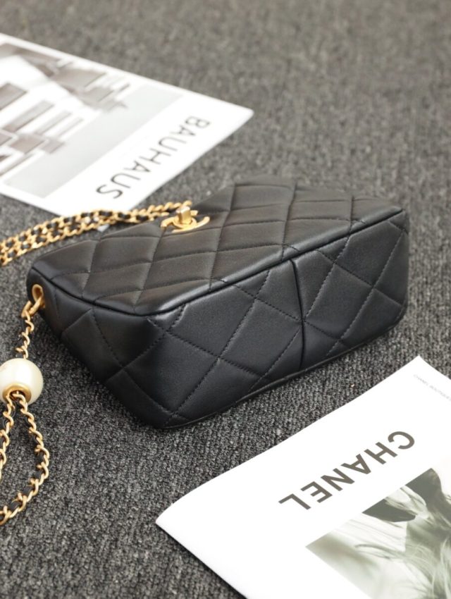 CHANEL 24s Double Pearl Hobo Bag
