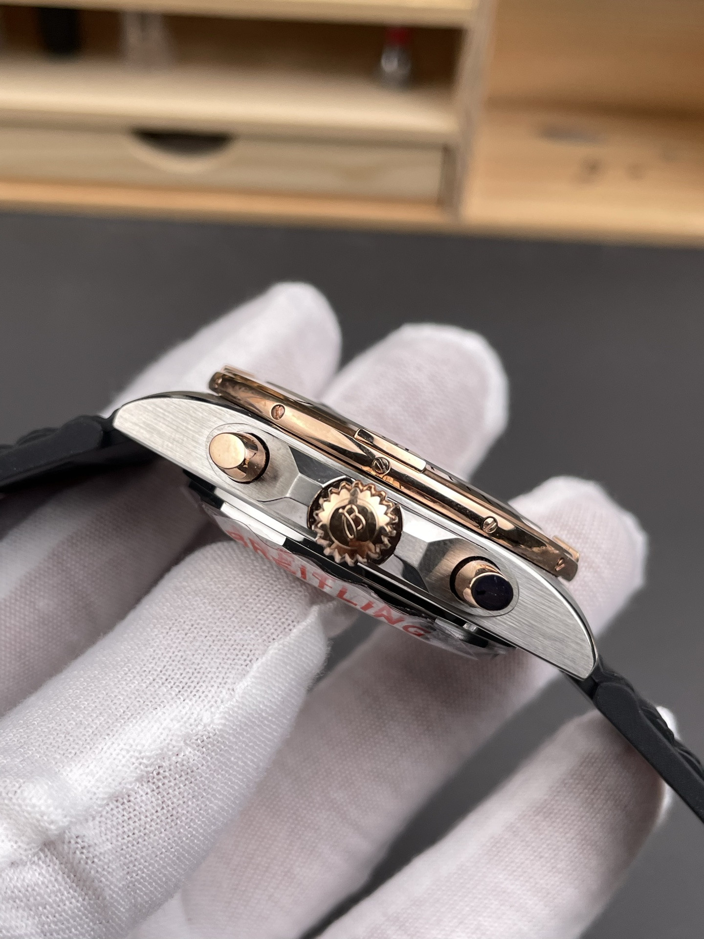 Chronomat B01 Two-tone Rose Gold Grey Dial Rubber Strap