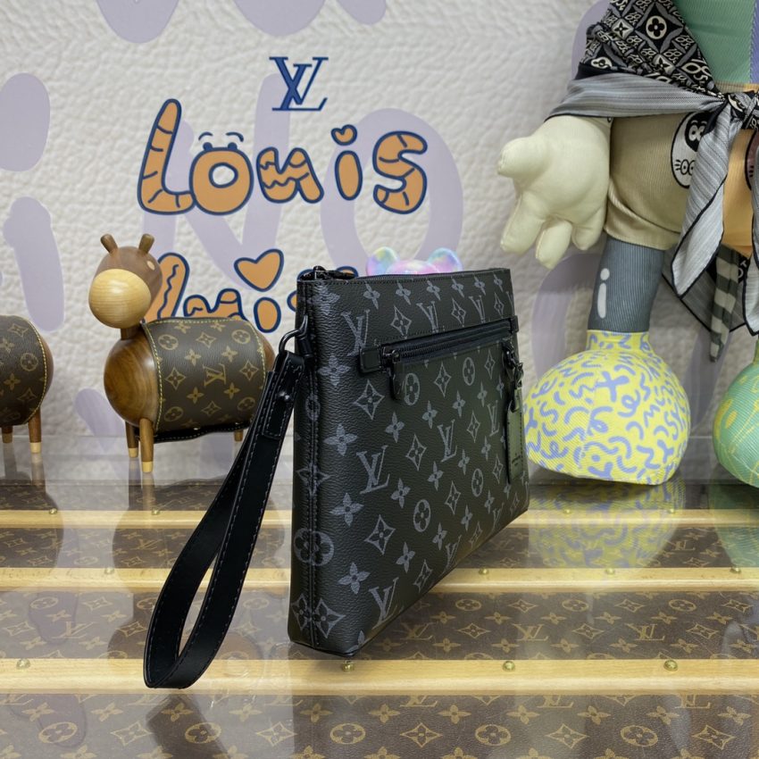 Replica Louis Vuitton Takeoff Pouch